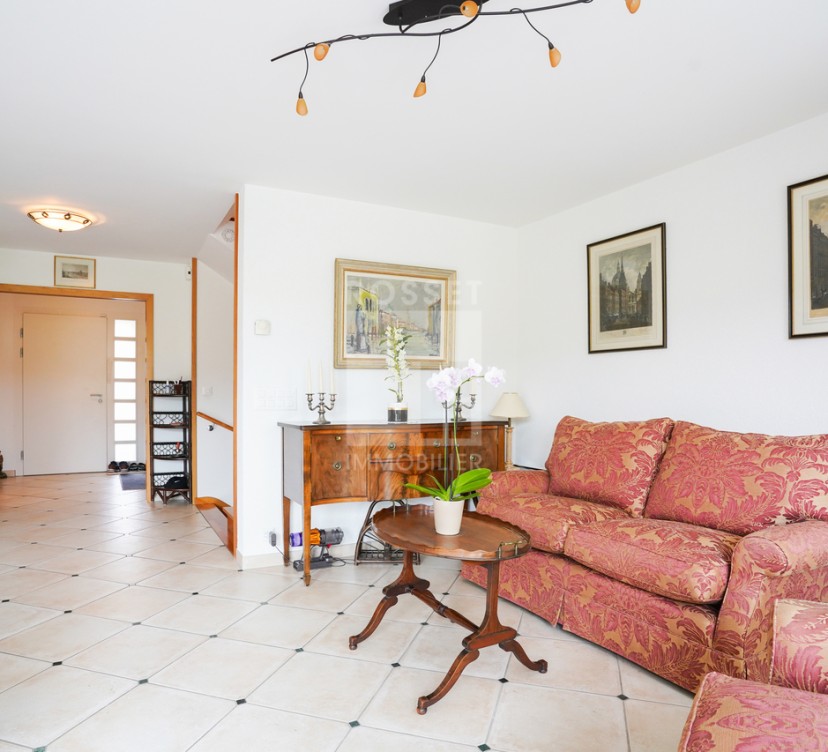 Belle villa contigüe à Bogis-Bossey
