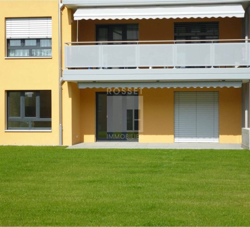 Spacieux appartement au rez-de-chaussée