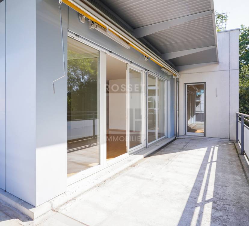 En Exclusivité : Beau 6 pièces avec une grande terrasse en pignon