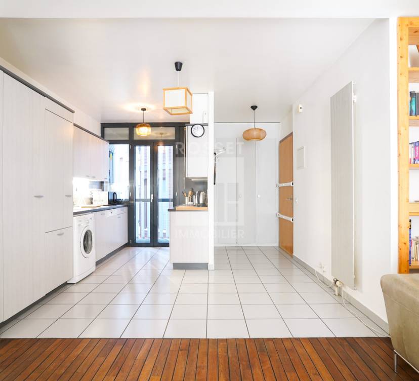 Bel appartement en plein cœur du centre ville Beautiful apartment in the heart of downtown