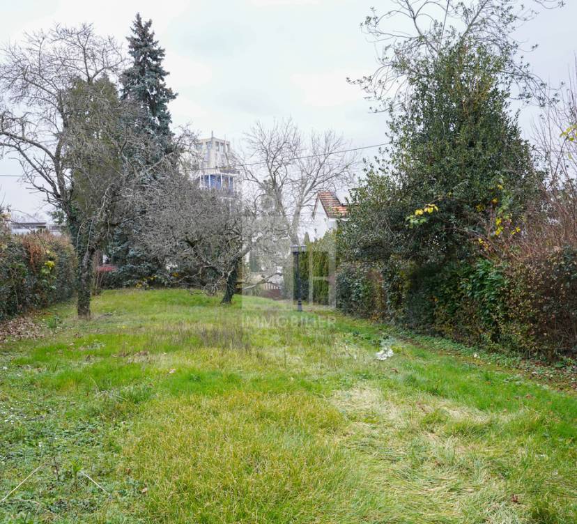 Maison individuelle à rénover Detached house to renovate