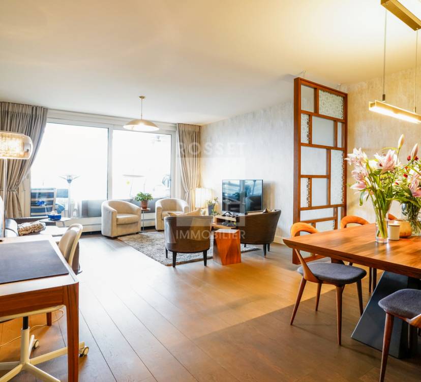 En Exclusivité : Bel appartement de 5 pièces en étage élevé