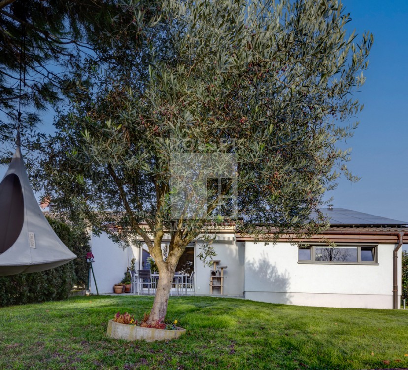 Exclusivité : Charmante villa mitoyenne au calme